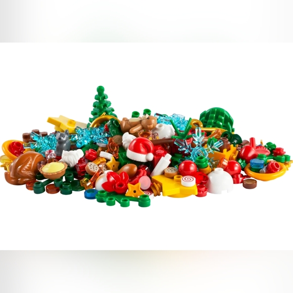 LEGO Santa's Sleigh (40499) plus FREE Christmas Fun VIP Add-On Pack (40609) - Picture 9 of 11